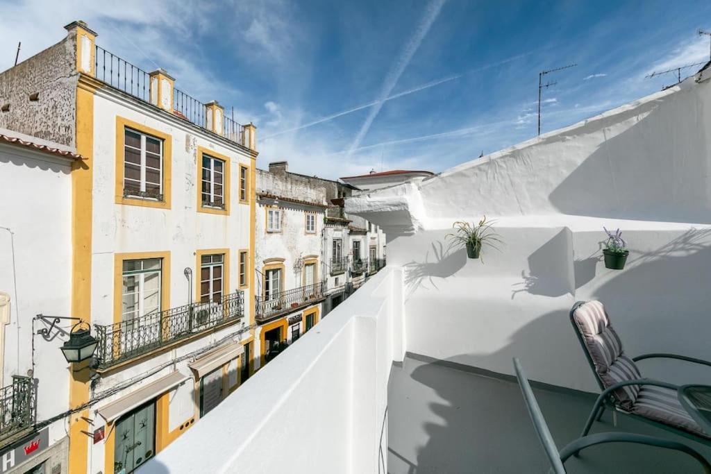 Home Near Evora'S Main Square With Private Terrace Exterior photo